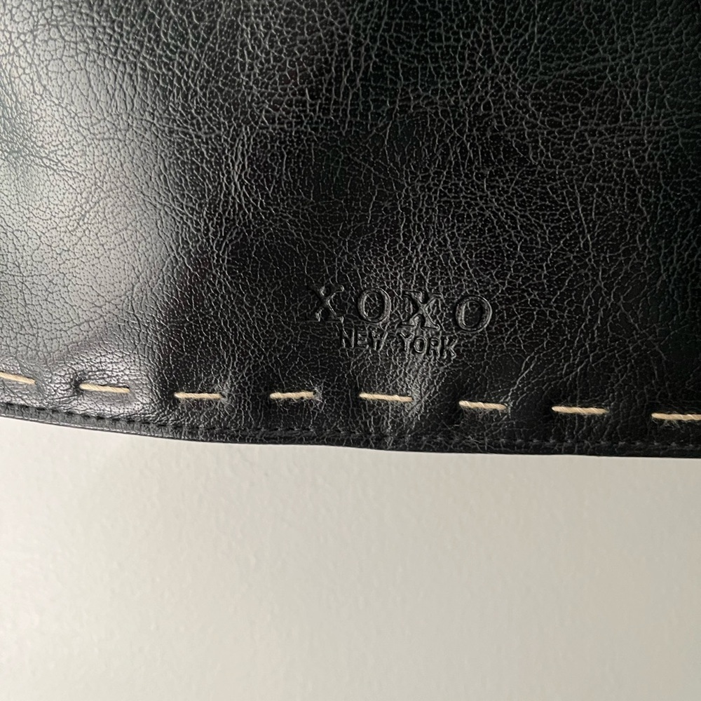 XOXO New York Black Vinyl Shoulder Bag - Picture 4 of 4